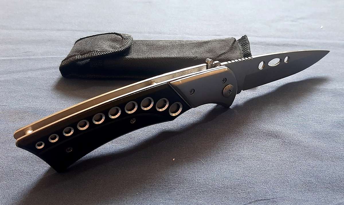 BEAUTIFUL CRAFTED 24CM SWITCHBLADE KNIFE