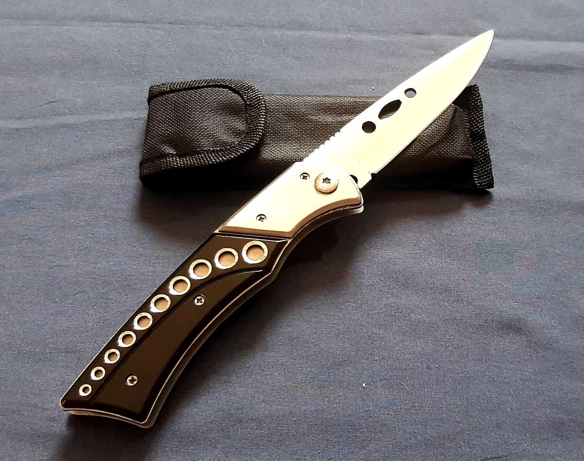BEAUTIFUL CRAFTED 24CM SWITCHBLADE KNIFE