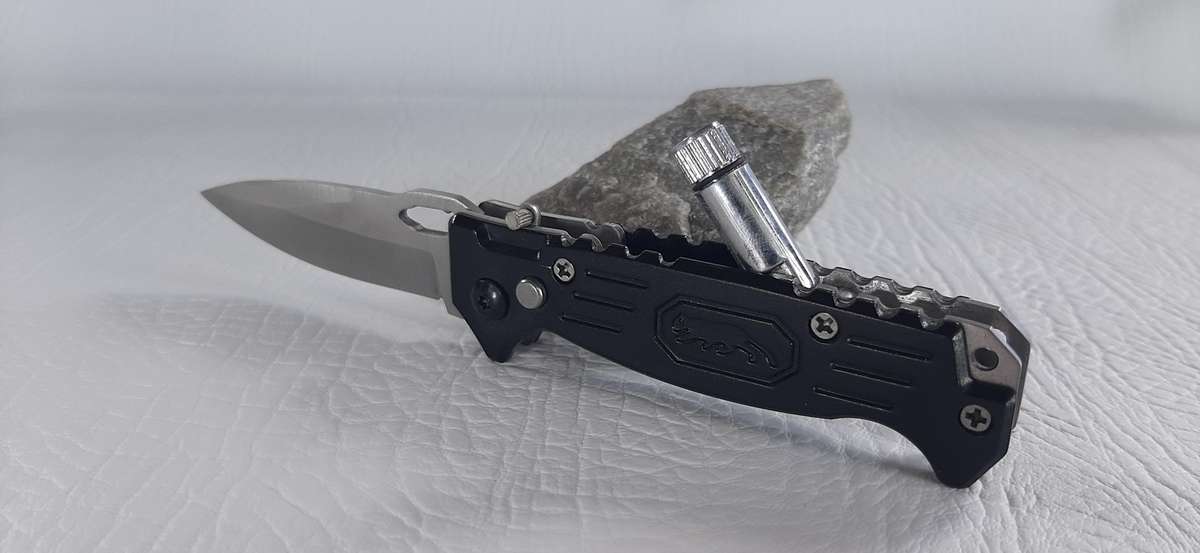 15CM HIGH-GRADE STAINLESS-STEEL SWITCHBLADE