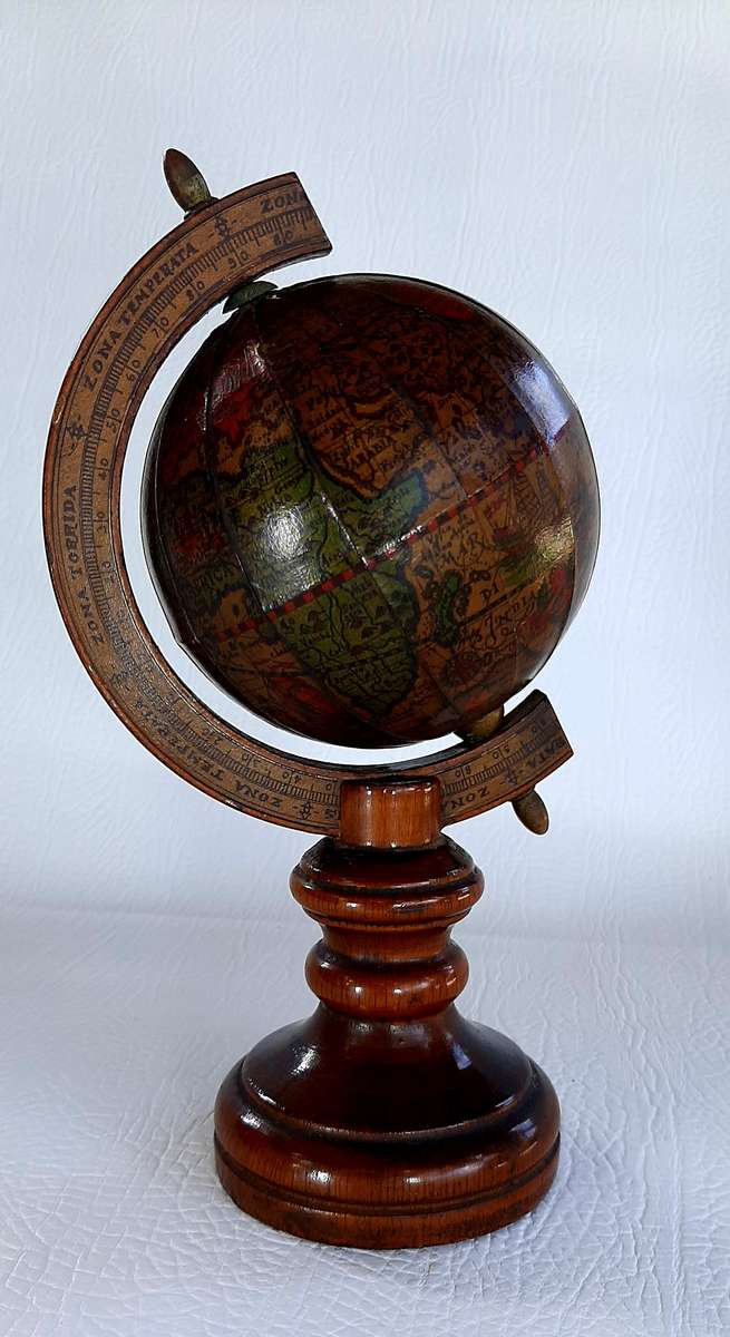 VINTAGE WOODEN WORLD GLOBE MAP DURING THE AGE OF EXPLORATION