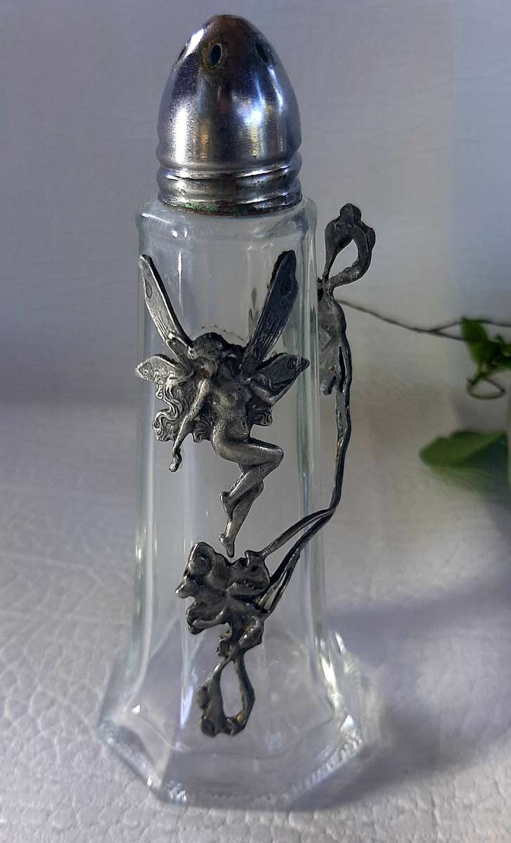 EXQUISITE VINTAGE PEWTER CRUET & SHAKER SET