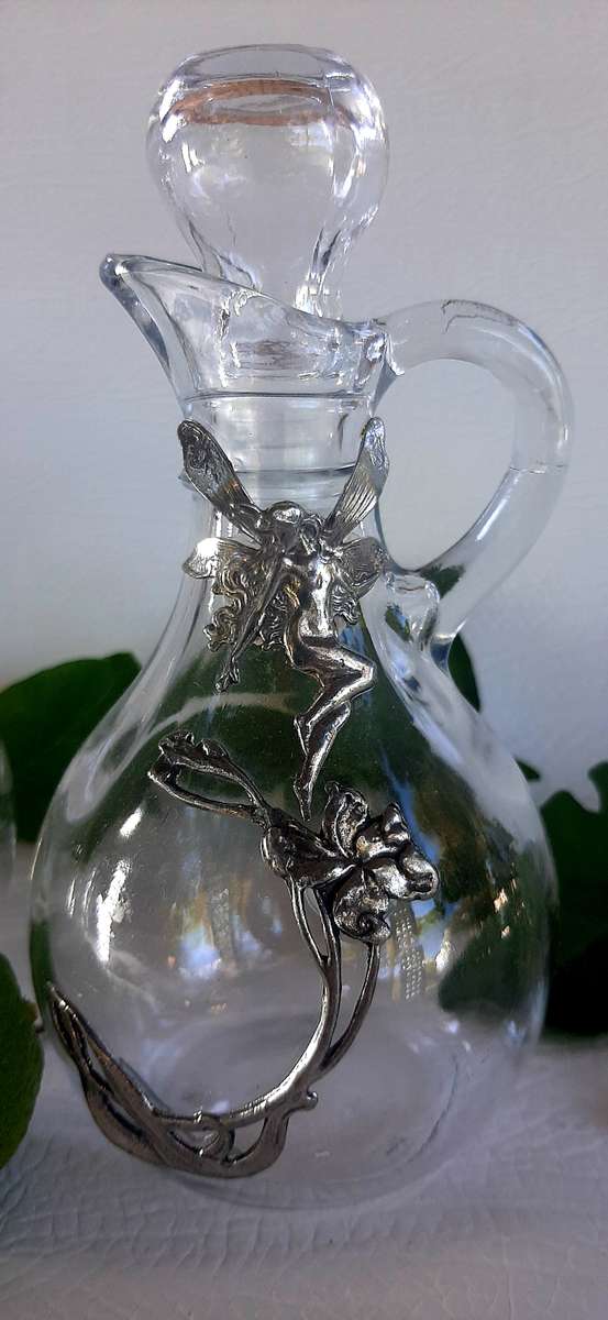 EXQUISITE VINTAGE PEWTER CRUET & SHAKER SET