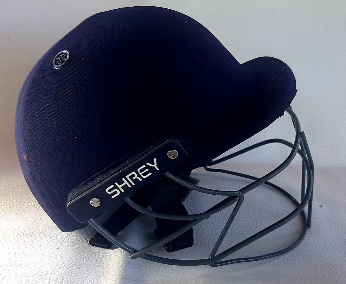 Shrey Cricket Helmet - Medium Size