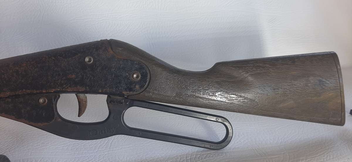 VINTAGE DAISY MODEL 660 BB GUN
