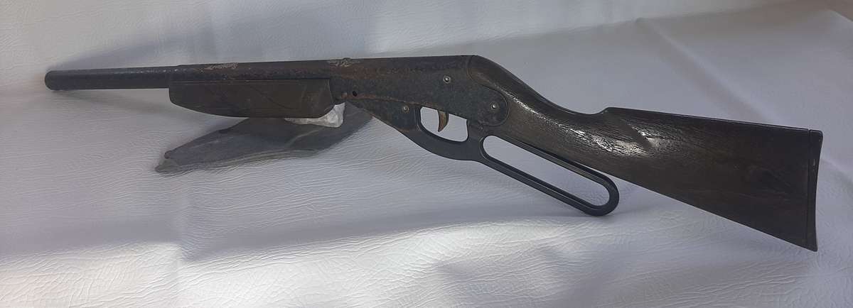 VINTAGE DAISY MODEL 660 BB GUN