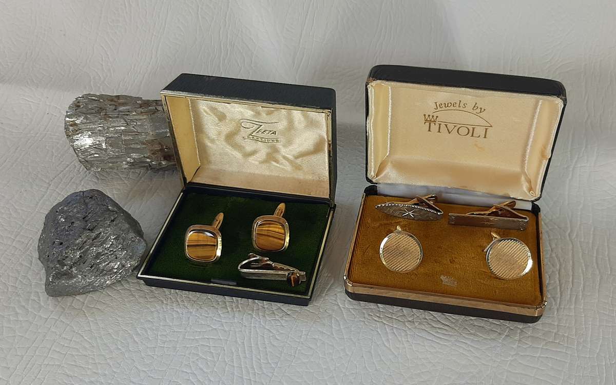 VINTAGE CUFFLINKS & TIE CLIP SETS - ELEGANT & TIMELESS