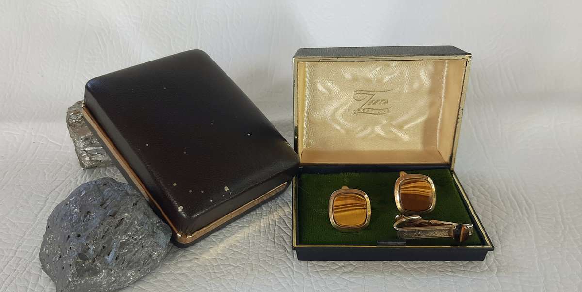 VINTAGE CUFFLINKS & TIE CLIP SETS - ELEGANT & TIMELESS