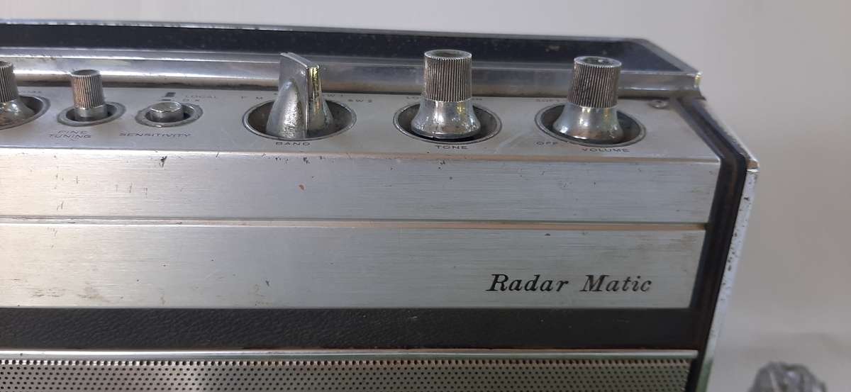 NATIONAL PANASONIC RF-980W  -  A RARE SOUTH AFRICAN MADE VINTAGE TREASURE!