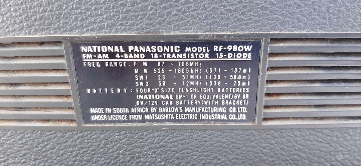 NATIONAL PANASONIC RF-980W  -  A RARE SOUTH AFRICAN MADE VINTAGE TREASURE!