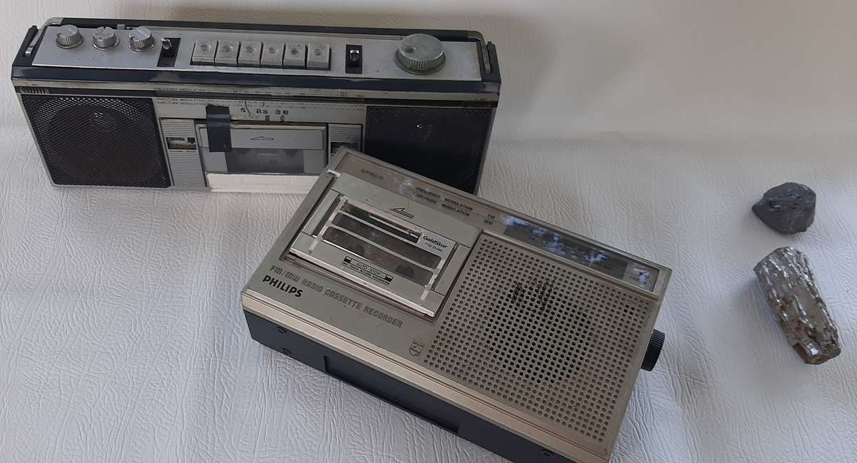 VINTAGE PHILIPS TAPE DECK RADIOS - UNTESTED