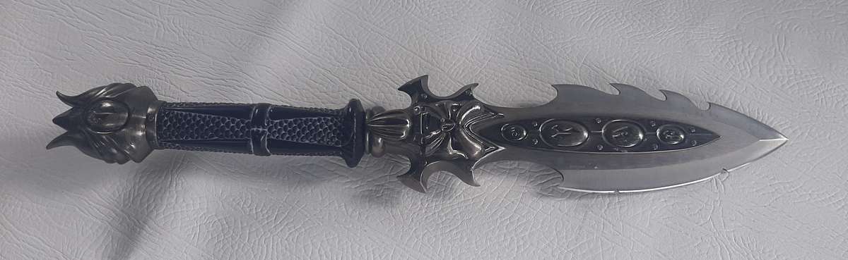 DAGGER OF JUSTICE - IMPOSING & HEAVY STAINLESS-STEEL BLADE (44CM)