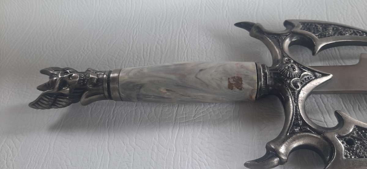 KIT RAE INSPIRED SWORD OF DARKNESS - A BLADE FORGED IN LEGEND