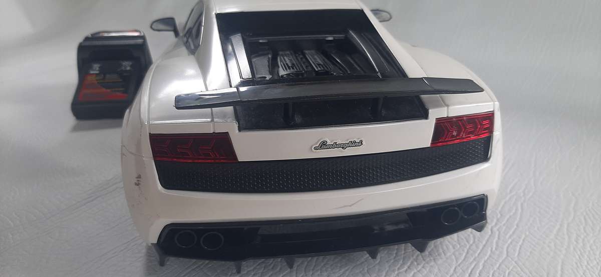 LARGE 50cm REMOTE-CONTROL LAMBORGHINI - UNTESTED, INCLUDES 6V BATTERY AND CHARGER