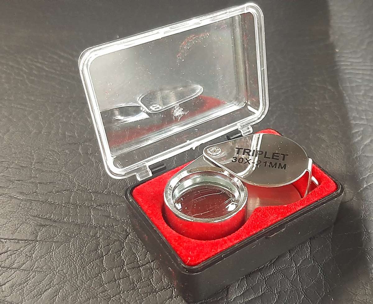 TRIPLET 30X LOUPE - A MUST HAVE FOR JEWELERS & COLLECTORS