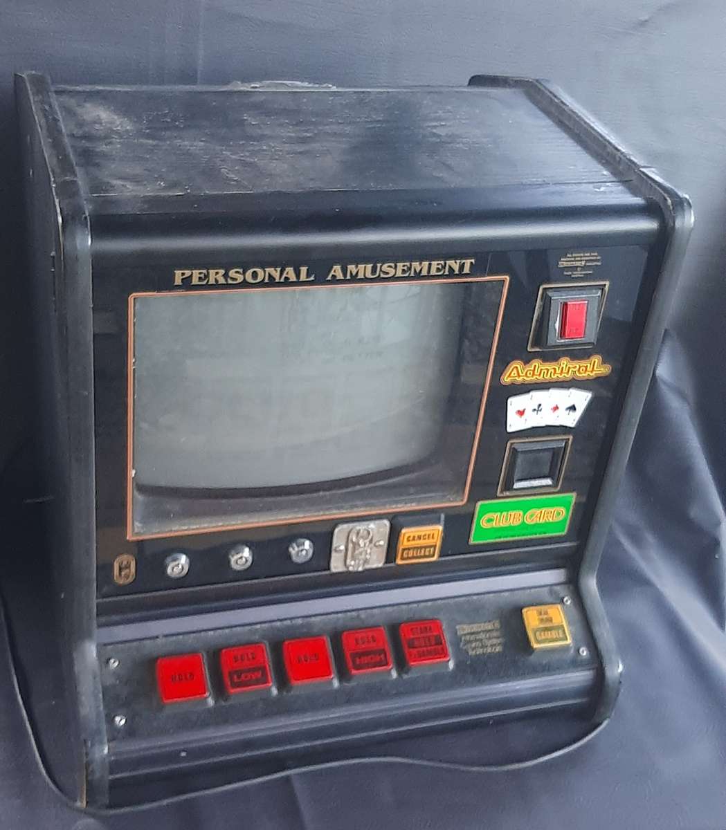 VINTAGE NOVOMATIC POKER MACHINE - A FORGOTTEN KING OF THE CARD TABLE