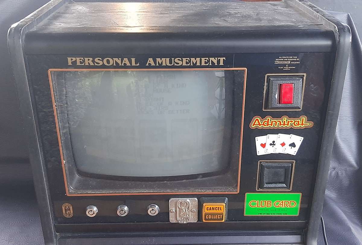 VINTAGE NOVOMATIC POKER MACHINE - A FORGOTTEN KING OF THE CARD TABLE