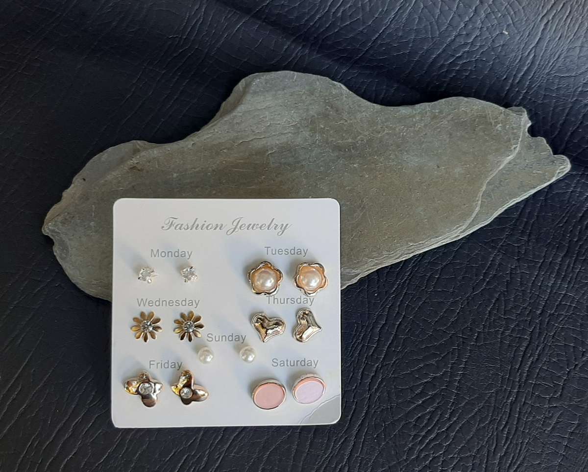 EARRING GLAM - A SPARKLING 7 DAY ADVENTURE!