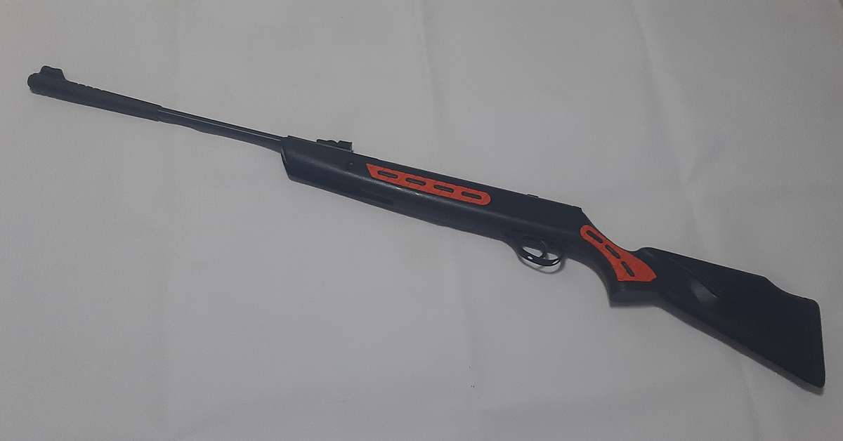 HATSAN STRIKER AIR RIFLE - 4.5MM (.177 CAL)