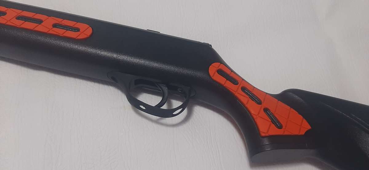 HATSAN STRIKER AIR RIFLE - 4.5MM (.177 CAL)