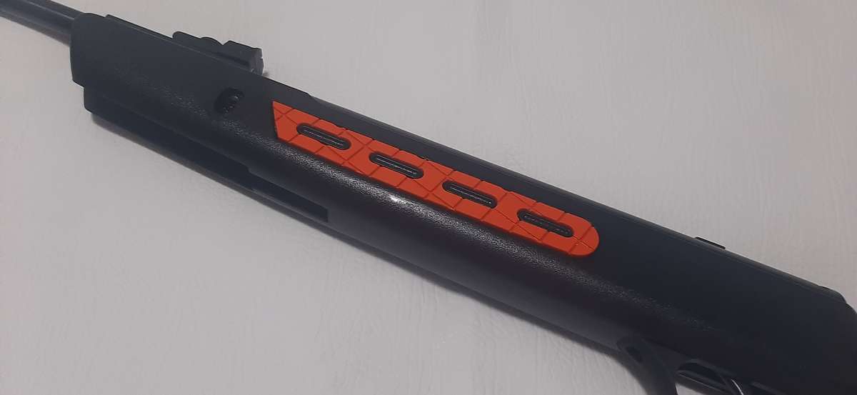 HATSAN STRIKER AIR RIFLE - 4.5MM (.177 CAL)