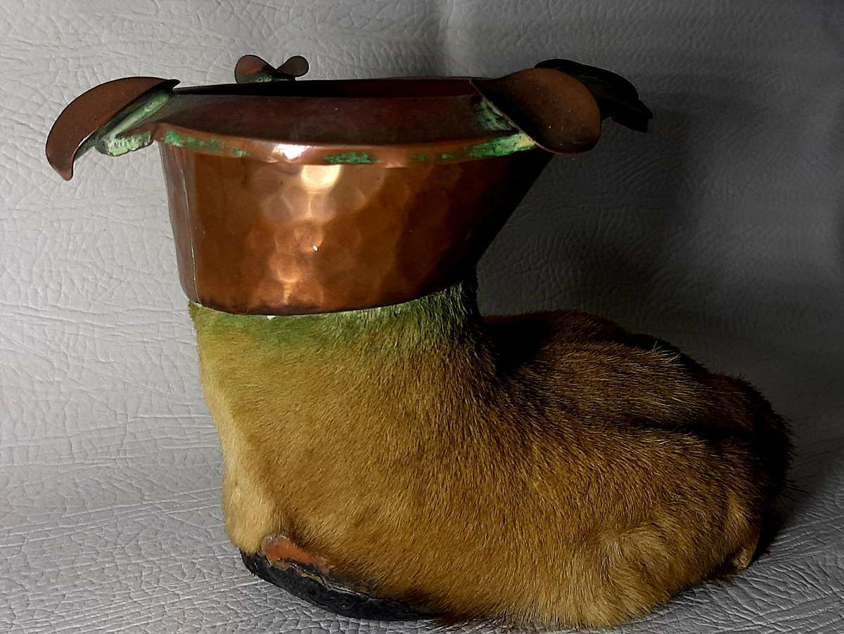 ANTIQUE LION'S CLAW & COPPER ASHTRAY - LATE 19TH CENTURY ELEGANCE