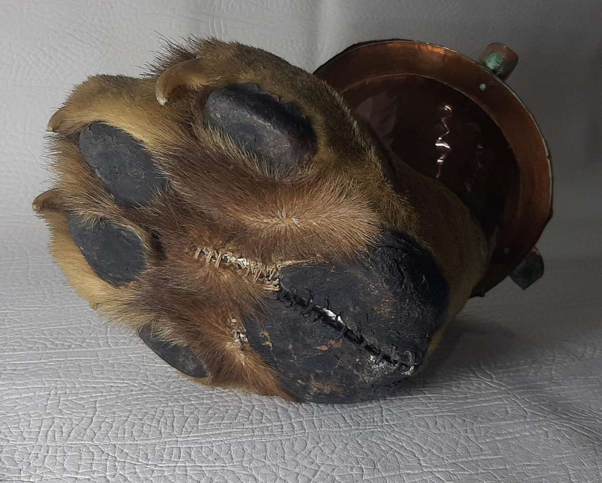 ANTIQUE LION'S CLAW & COPPER ASHTRAY - LATE 19TH CENTURY ELEGANCE