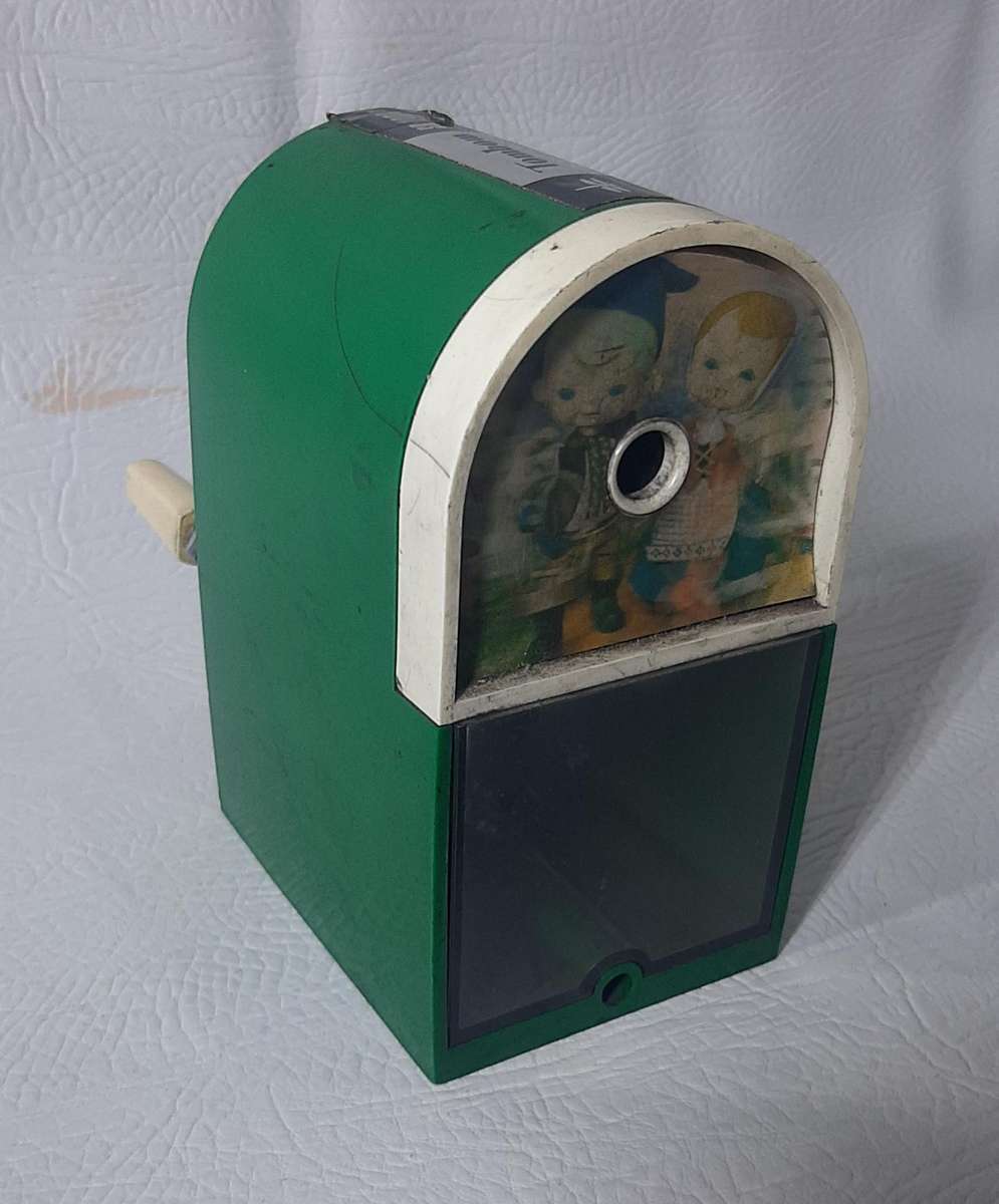 VINTAGE TOMBOW MANUAL PENCIL SHARPENER - WORKING CONDITION