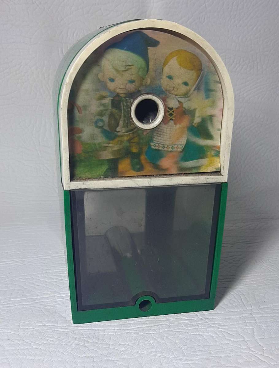 VINTAGE TOMBOW MANUAL PENCIL SHARPENER - WORKING CONDITION