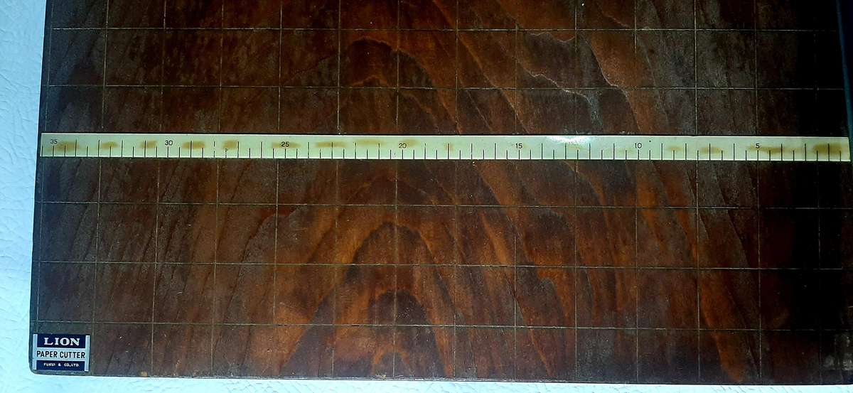 VINTAGE LION PAPER CUTTER - FULLY FUNCTIONAL & COLLECTIBLE