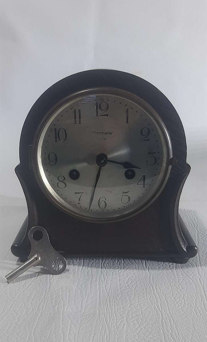 ANTIQUE KIENZLE MANTEL CLOCK - A TIMELESS GERMAN MASTERPIECE