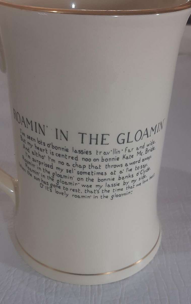 VINTAGE CROWN DEVON FIELDINGS MUSICAL MUG - ROAMIN' IN THE GLOAMIN' - FULLY FUNCTIONAL!!!