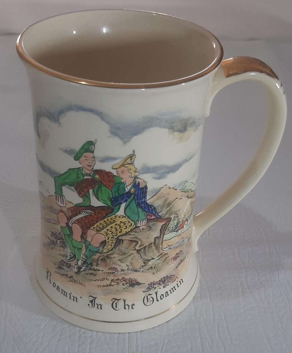 VINTAGE CROWN DEVON FIELDINGS MUSICAL MUG - ROAMIN' IN THE GLOAMIN' - FULLY FUNCTIONAL!!!