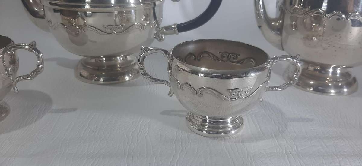 ELEGANT SILVER-PLATED TEA SERVICE SET - TIMELESS CLASSIC