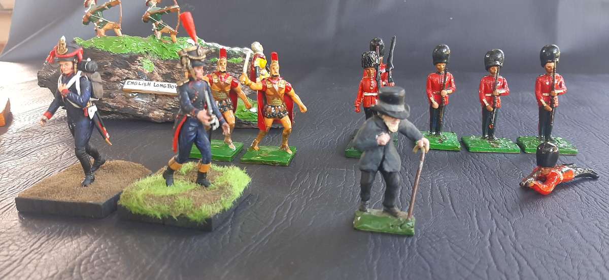 A TIMEWORN BATTALION OF HISTORY - VINTAGE RESIN TOY SOLDIERS