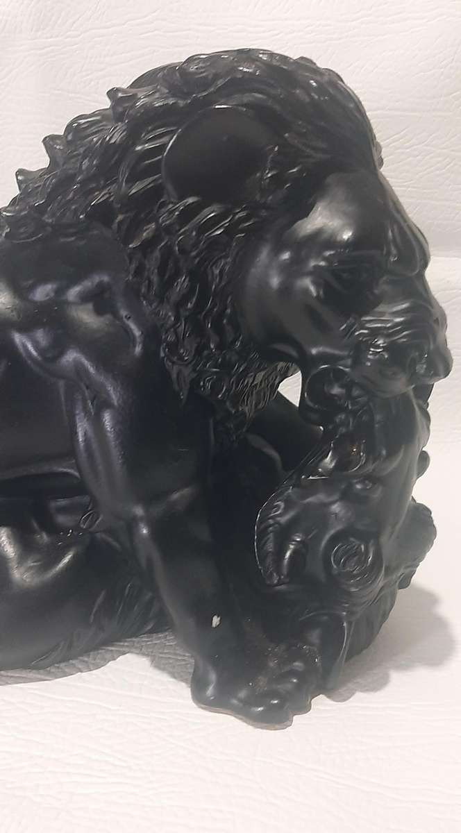 MAJESTIC LION vs WARTHOG RESIN SCULPTURE - EXQUISITE WILDLIFE ART