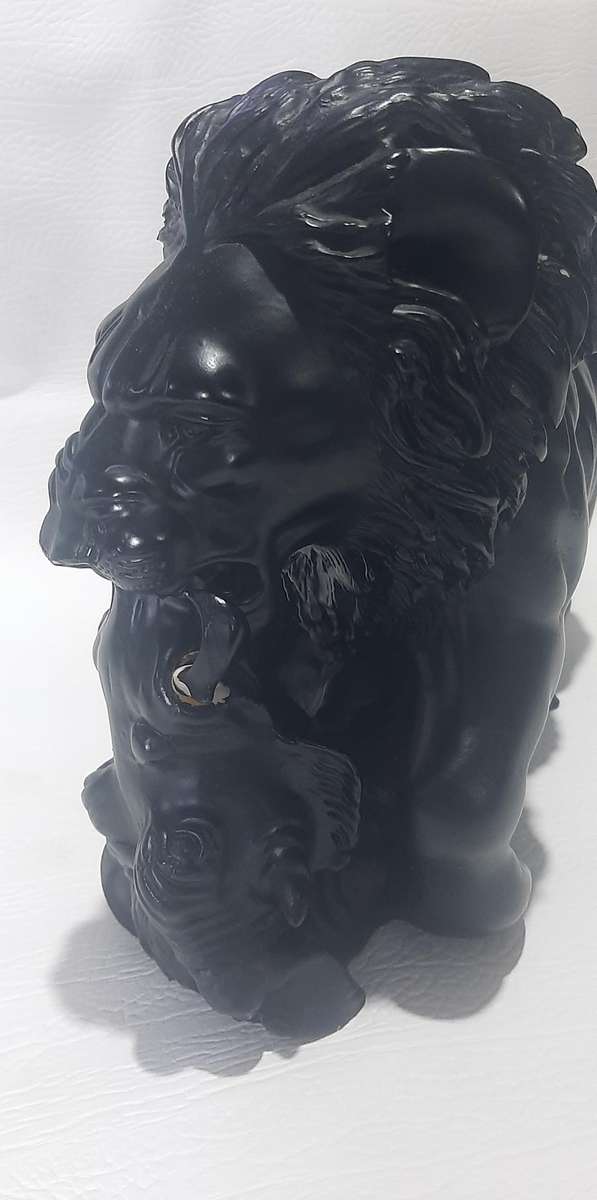 MAJESTIC LION vs WARTHOG RESIN SCULPTURE - EXQUISITE WILDLIFE ART