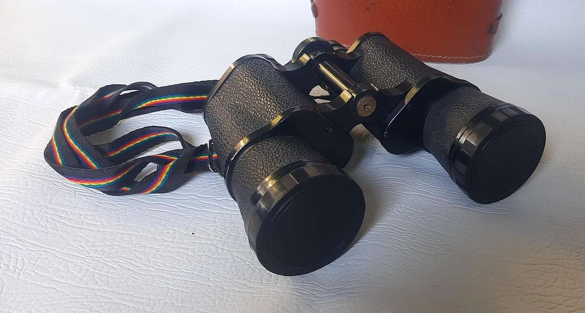 VINTAGE 12x50 BINOCULARS WITH LEATHER CASE - TRIPLE TESTED OPTICS