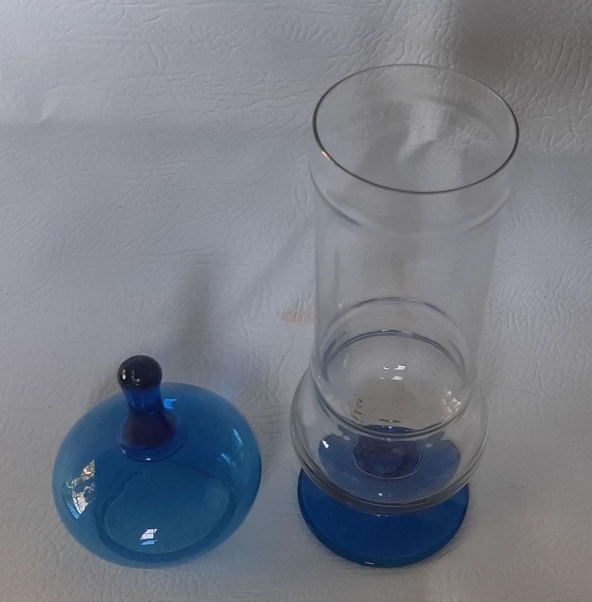 EXQUISITE VINTAGE BLUE GLASS VANITY JAR WITH LID - 32.5cm TALL - EXCELLENT CONDITION