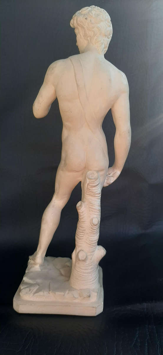 CLASSIC 24cm IVORINE DAVID STATUE - BOLD, MINIMALIST ELEGANCE