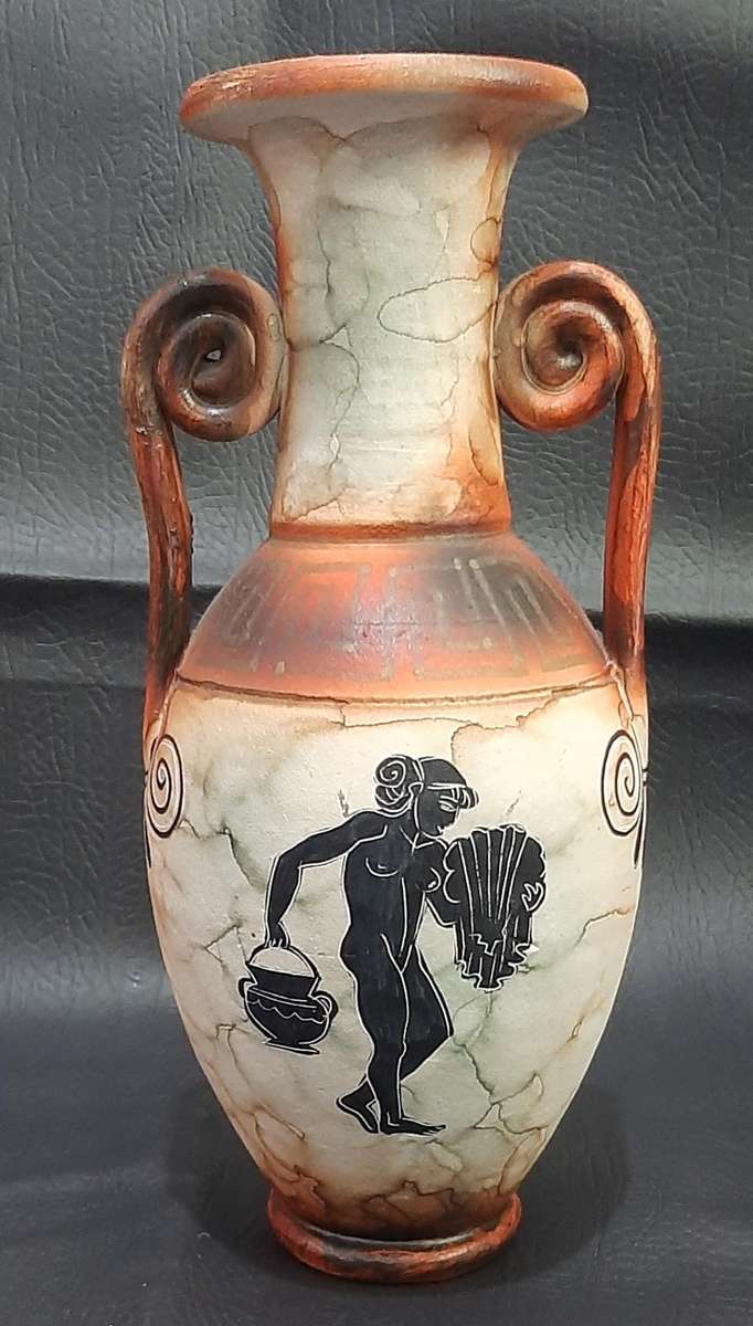 GREEK MYTHOLOGY-INSPIRED CERAMIC VASE  TIMELESS BEAUTY IN EXCELLENT CONDITION