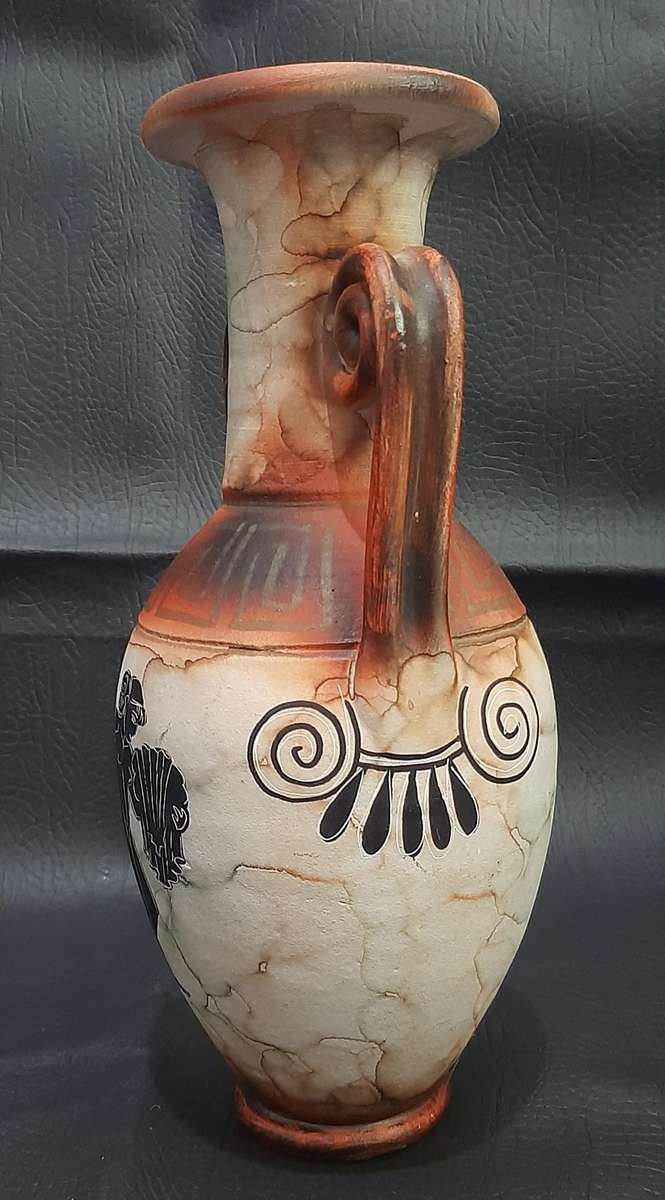 GREEK MYTHOLOGY-INSPIRED CERAMIC VASE  TIMELESS BEAUTY IN EXCELLENT CONDITION