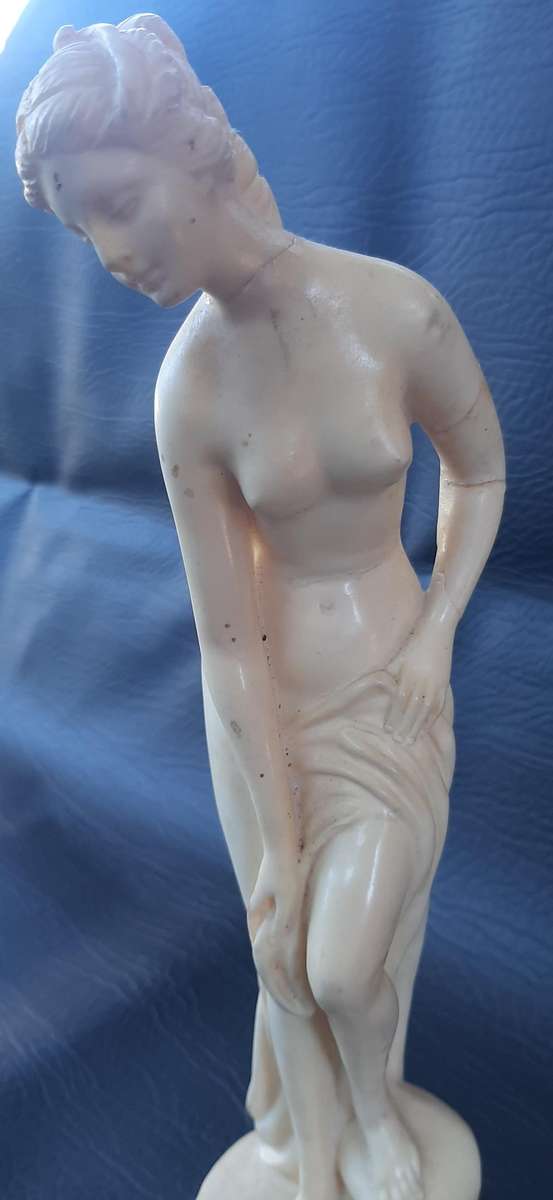 GRACE IN RESILIENCE  A. SANTINI ITALIAN STATUE (24.5 CM)