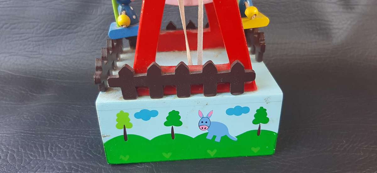 WHIRLS OF MEMORY  VINTAGE WOODEN FERRIS WHEEL MUSIC BOX (21.5 CM)