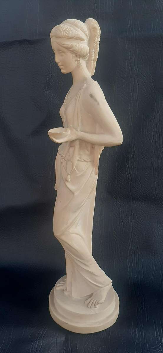 GRACE IN IVORINE: ARTA FINA LADY STATUE (40CM)