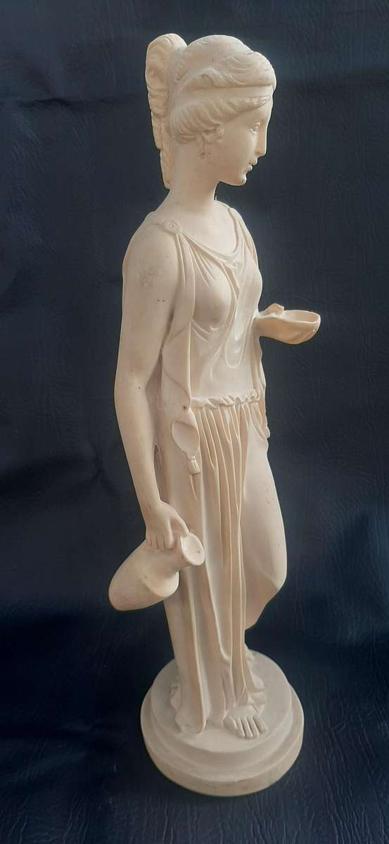 GRACE IN IVORINE: ARTA FINA LADY STATUE (40CM)