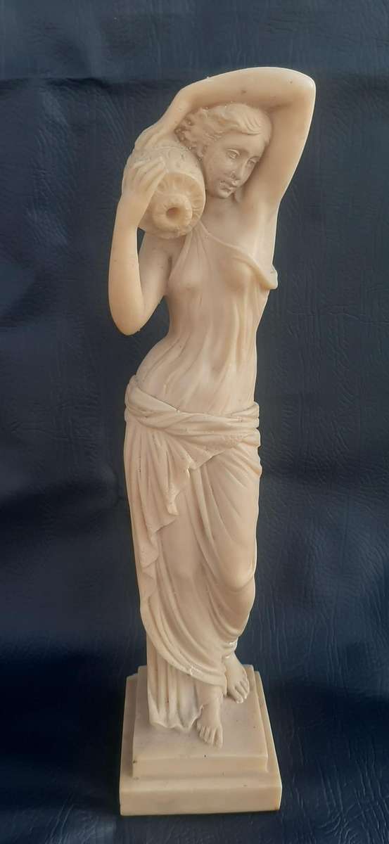 WATER BEARER  CLASSICAL LADY STATUE WITH VASE (39CM)