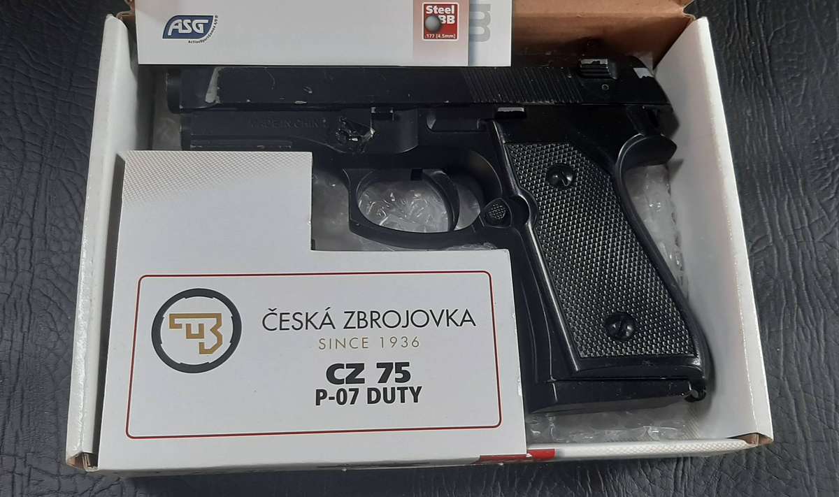 CZ 75 P-07 DUTY AIRGUN  CO POWERED, BLOWBACK ACTION, REFURBISHMENT NEEDED
