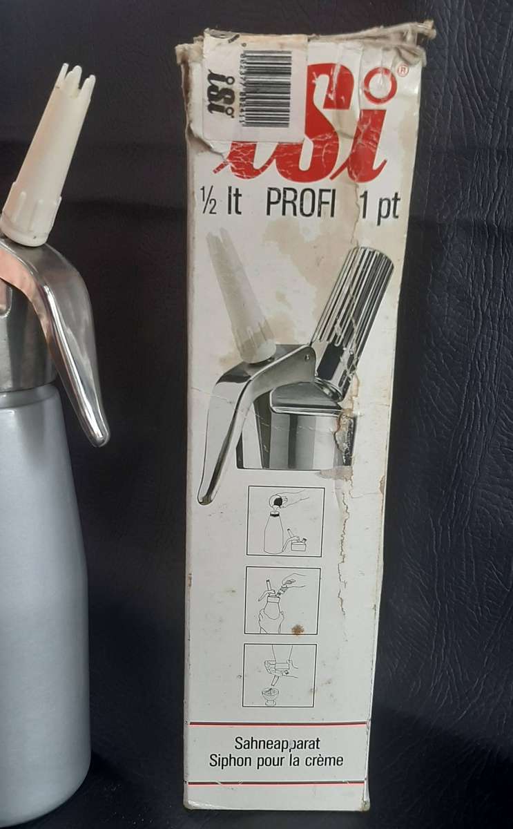 ISI WHIPPED CREAM DISPENSER  PROFESSIONAL GRADE, RETAILS FOR R3000