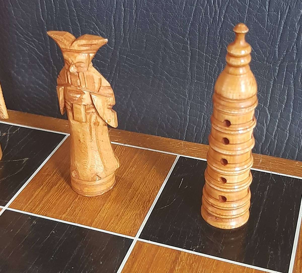 VINTAGE ORIENTAL CHESS SET  LARGE BOARD, SCULPTED RESIN PIECES, IVORY FEEL