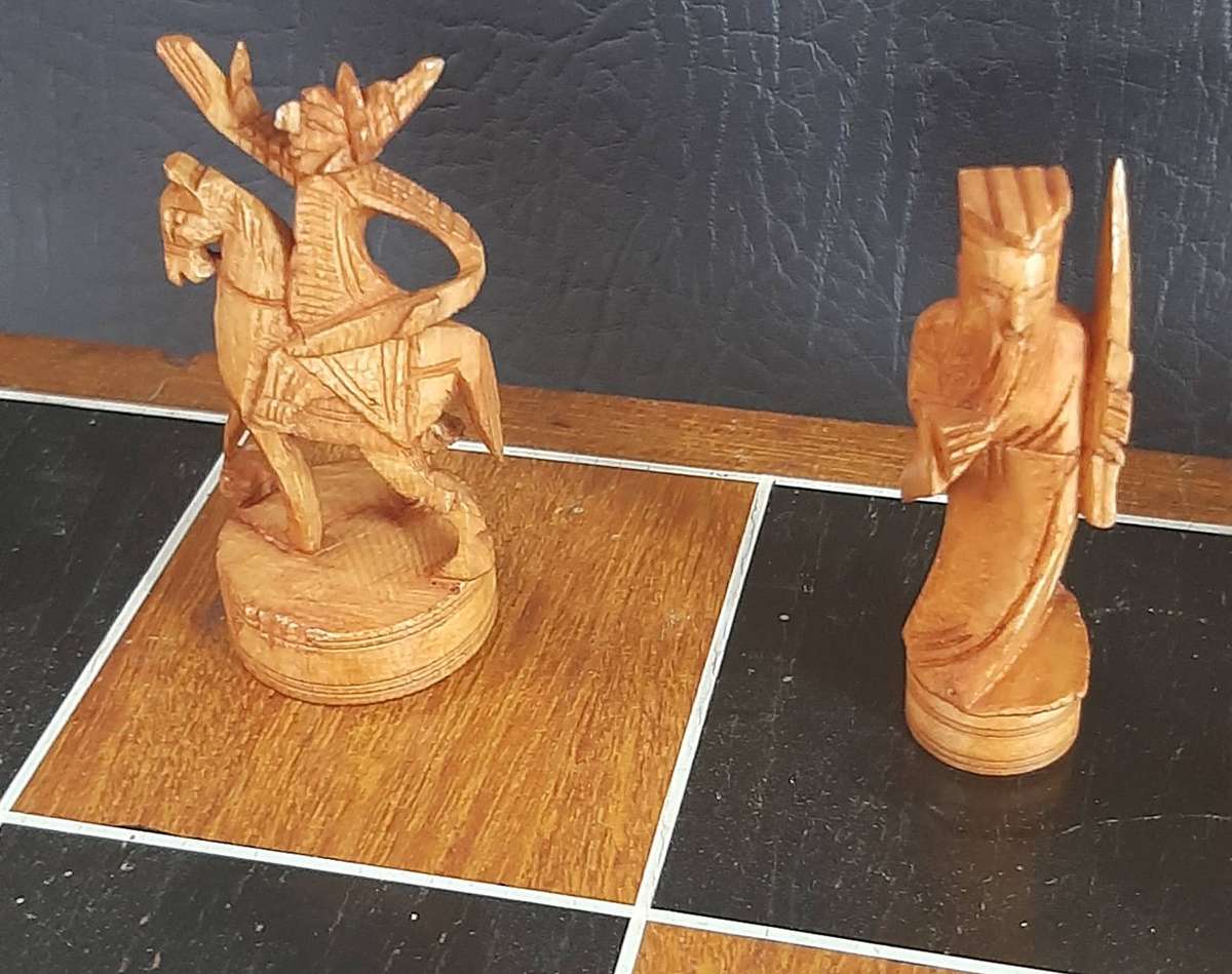 VINTAGE ORIENTAL CHESS SET  LARGE BOARD, SCULPTED RESIN PIECES, IVORY FEEL